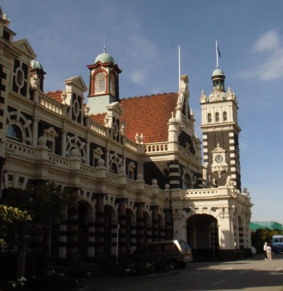Dunedin: Bahnhof (fast) ohne Bahn