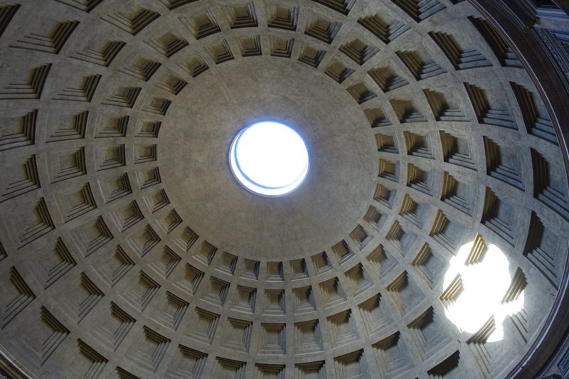 Auge aus Beton – Bauen für die Ewigkeit